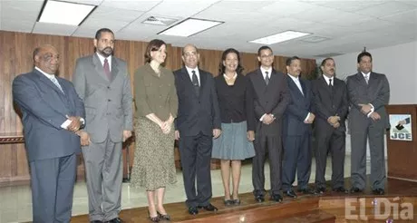 http://eldia.com.do/image/article/12/460×390/0/6F0B5DB2-B7D1-40AF-BE85-BF06F6912BB9.jpeg