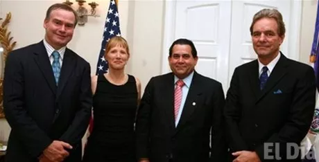 http://eldia.com.do/image/article/12/460×390/0/784894B8-2F21-42A9-8FE9-F48F93311735.jpeg