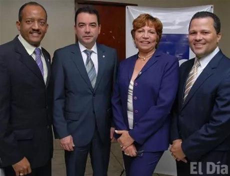 http://eldia.com.do/image/article/13/460×390/0/A40FF595-52EB-42A8-9FAB-51865D516E4B.jpeg