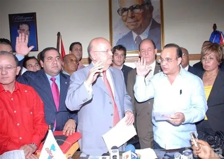 http://eldia.com.do/image/article/12/460×390/0/AA141FDA-5C42-407A-A271-DE7E6E328A1A.jpeg