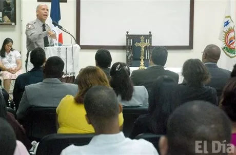 http://eldia.com.do/image/article/12/460×390/0/FC700D09-B406-4D95-AB8C-ED2373F11855.jpeg