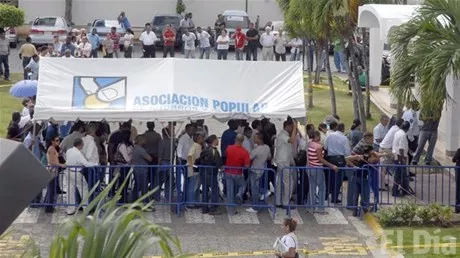 http://eldia.com.do/image/article/15/460×390/0/2ED38637-B8B7-4947-A666-EB35DE6716C9.jpeg
