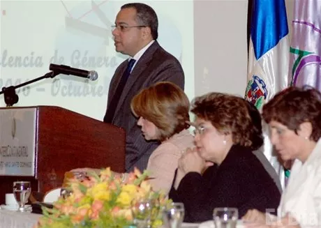 http://eldia.com.do/image/article/15/460×390/0/46F4A73F-047D-4ACE-A867-4E57F7EA01B6.jpeg
