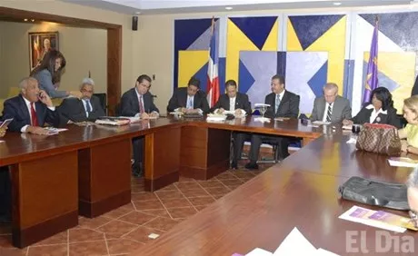 http://eldia.com.do/image/article/15/460×390/0/63EDDE0B-8A38-4645-B190-B7A60FE0E5E8.jpeg