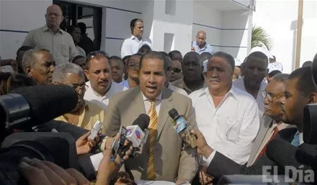 http://eldia.com.do/image/article/14/460×390/0/A3938508-9829-4E07-B197-5A4D45A5F0D5.jpeg