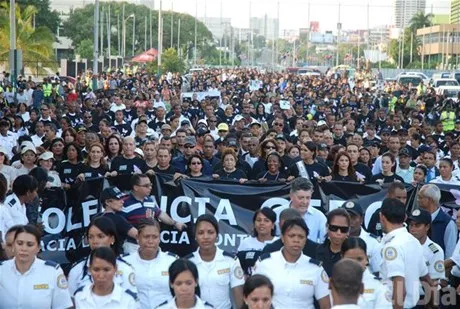 http://eldia.com.do/image/article/15/460×390/0/C867EC29-D11A-4CD6-9007-F33D4B382E6D.jpeg