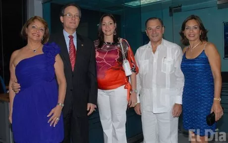 http://eldia.com.do/image/article/15/460×390/0/CC277A9D-D0D1-4F8F-BCED-FFF42851B0E9.jpeg