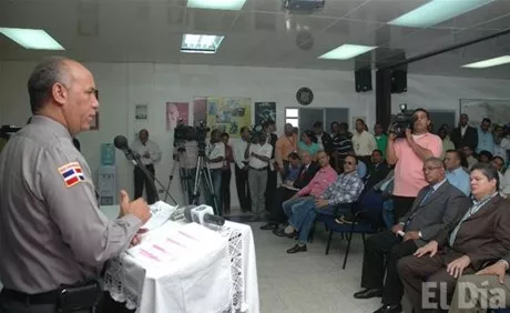 http://eldia.com.do/image/article/16/460×390/0/0A22302B-3AFC-48DA-A50C-D0E46CCC1751.jpeg