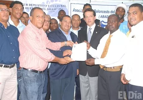 http://eldia.com.do/image/article/16/460×390/0/0A8D236F-2182-474A-AA72-E29DB55832F0.jpeg