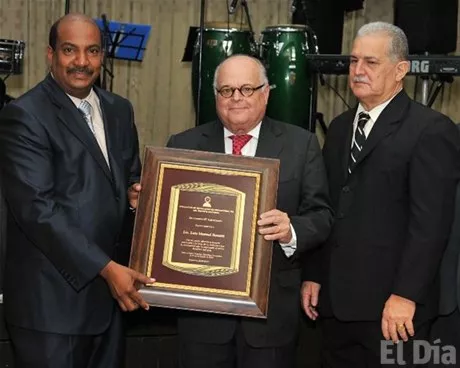 http://eldia.com.do/image/article/17/460×390/0/1C53F946-F81E-4DFF-B5EC-BA6C465942D6.jpeg