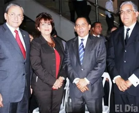 http://eldia.com.do/image/article/16/460×390/0/1C8F20B7-7873-48B4-9AD2-7BC1AFE94CB4.jpeg