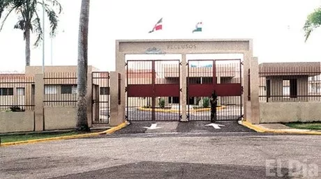 http://eldia.com.do/image/article/17/460×390/0/43934327-7310-427B-8A8F-C18366C98E93.jpeg