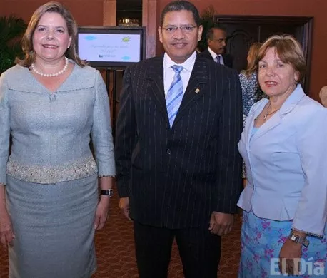 http://eldia.com.do/image/article/16/460×390/0/4ACC1801-2CD0-4EBC-8614-8C656E5E8476.jpeg