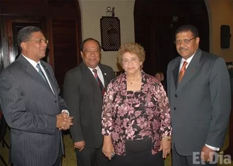 http://eldia.com.do/image/article/17/460×390/0/4E675246-DC86-44D2-82AB-1C7D316FC1F6.jpeg