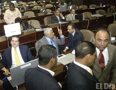 http://eldia.com.do/image/article/18/460×390/0/88F75C5E-C297-4E28-9A7A-3AF6C3EFCAEA.jpeg
