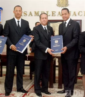 http://eldia.com.do/image/article/16/460×390/0/A723F385-FC8B-4F21-A57A-62B271E14746.jpeg