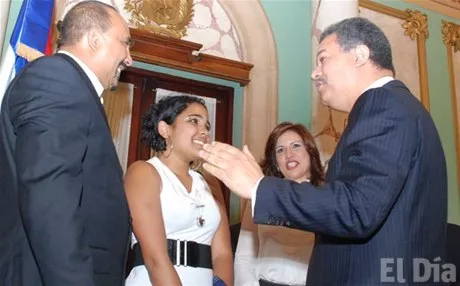 http://eldia.com.do/image/article/17/460×390/0/BEFD6E17-8C84-4A66-9454-E1801A5A1F5A.jpeg