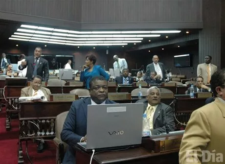 http://eldia.com.do/image/article/18/460×390/0/C0F01A23-CDF1-44BE-952A-0E49B924E3CF.jpeg
