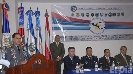 http://eldia.com.do/image/article/16/460×390/0/C35B06FD-5A3E-4DED-95FA-37B81FB1E4C9.jpeg