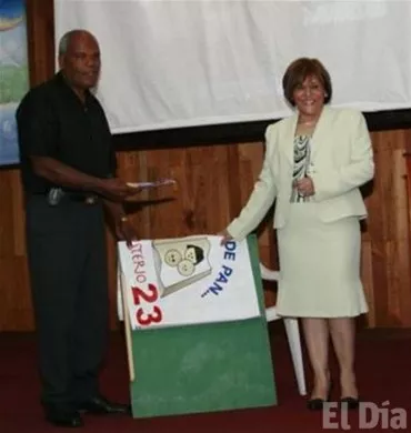 http://eldia.com.do/image/article/19/460×390/0/189D8E27-6447-4DFB-816E-31930E367494.jpeg
