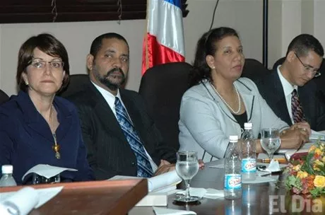 http://eldia.com.do/image/article/19/460×390/0/23D42CF4-95CD-4861-998F-489605F67D06.jpeg