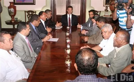 http://eldia.com.do/image/article/18/460×390/0/51829EAB-4369-4377-8351-BF60FA8C0C64.jpeg