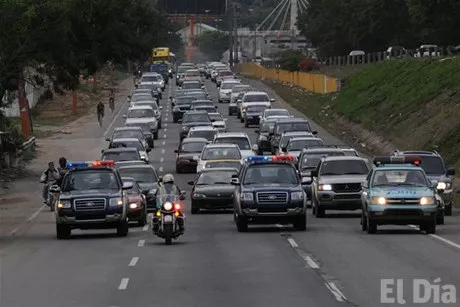 http://eldia.com.do/image/article/18/460×390/0/5EC47336-470D-421D-98DC-61B9FB93E815.jpeg