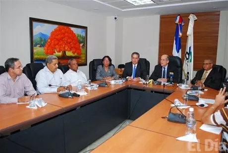 http://eldia.com.do/image/article/19/460×390/0/723B5D3C-EA2F-433A-8E68-31D38A64E81B.jpeg