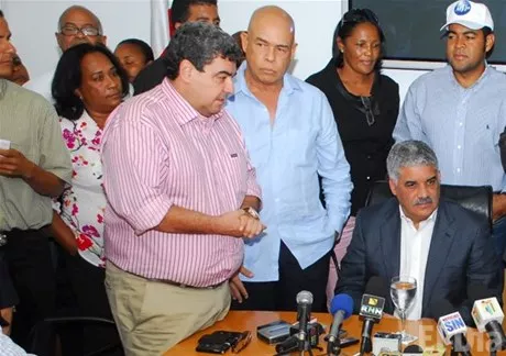 http://eldia.com.do/image/article/19/460×390/0/FD31D49C-7F5A-4B0C-B96E-E0B3EEFA1FF1.jpeg