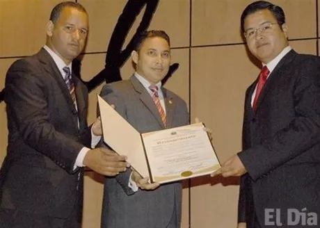 http://eldia.com.do/image/article/21/460×390/0/36780A9C-C6B0-474E-A7D1-81E261F754BC.jpeg