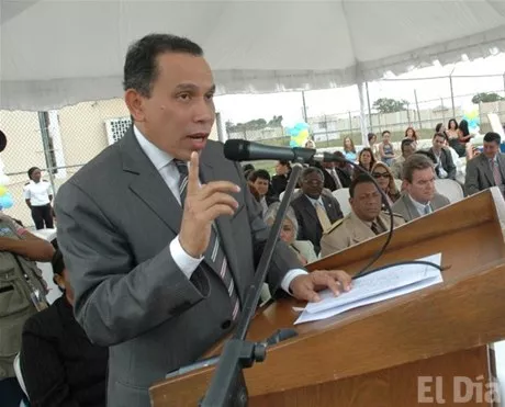 http://eldia.com.do/image/article/21/460×390/0/8FA4B890-5589-44F2-983C-04A25E4E6D99.jpeg