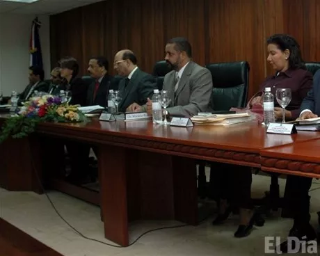 http://eldia.com.do/image/article/22/460×390/0/A663FA3D-1C63-45DD-9792-2A1B017E3E8D.jpeg