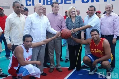 http://eldia.com.do/image/article/24/460×390/0/21FF2E74-6771-4062-B103-2DD7B7BFF38E.jpeg