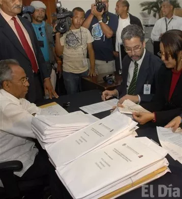 http://eldia.com.do/image/article/24/460×390/0/33B5431C-AFC0-4BB6-ACA0-D94D3A9A19FE.jpeg