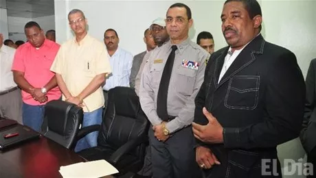 http://eldia.com.do/image/article/24/460×390/0/737EF0AB-AD5E-4EC6-A308-53BCD8FE6EC5.jpeg