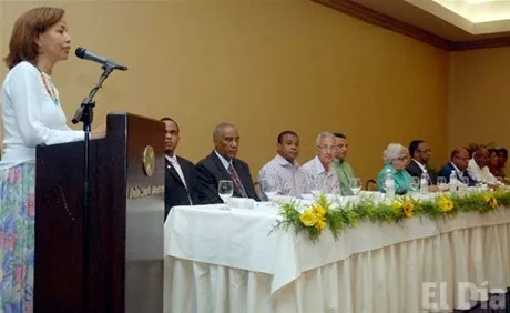 http://eldia.com.do/image/article/24/460×390/0/B5AEE83D-4C87-4432-92B2-43274AA91BD7.jpeg
