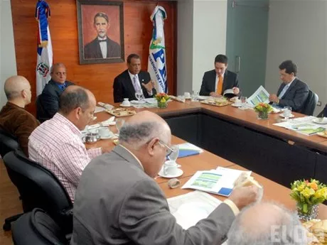 http://eldia.com.do/image/article/27/460×390/0/330E30E3-DF3D-4350-BB38-9C816D1E1FF7.jpeg
