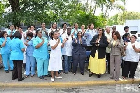 http://eldia.com.do/image/article/26/460×390/0/400ECED7-BFF5-4C31-914A-49C3F1C3CB79.jpeg