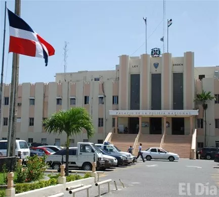 http://eldia.com.do/image/article/25/460×390/0/4ACA3564-4D47-43C9-ACD7-6EEF7C9C0E7D.jpeg