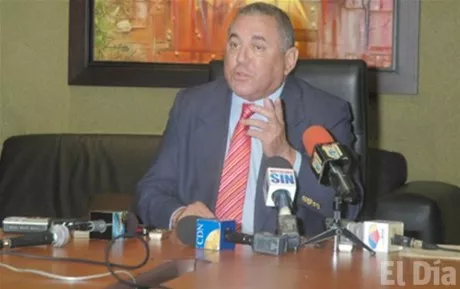 http://eldia.com.do/image/article/25/460×390/0/8A6DE0E5-6725-4141-8D5D-899D62BA82C9.jpeg