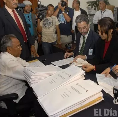 http://eldia.com.do/image/article/25/460×390/0/C8900A30-5ED2-4F79-B00D-DC932961E852.jpeg