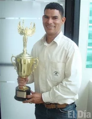 http://eldia.com.do/image/article/28/460×390/0/76572ABF-5A57-4FEF-A94F-99A3A20F2AFF.jpeg