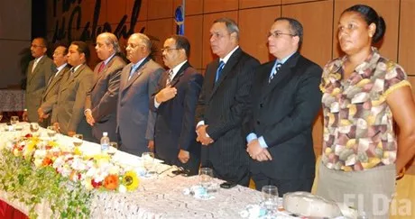 http://eldia.com.do/image/article/29/460×390/0/88928E54-E96B-447D-AB5E-FE552FFE64CA.jpeg