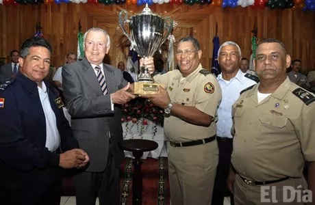 http://eldia.com.do/image/article/27/460×390/0/950E7D54-B1D3-4AA1-AFD7-8D593ED19107.jpeg