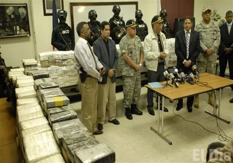 http://eldia.com.do/image/article/29/460×390/0/B68E0A25-06CC-4CD3-92DE-EFD7C25F278B.jpeg
