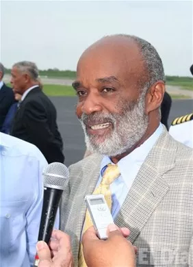 http://eldia.com.do/image/article/30/460×390/0/1D206B64-F95A-46D1-AF1F-08AE912DEEFF.jpeg