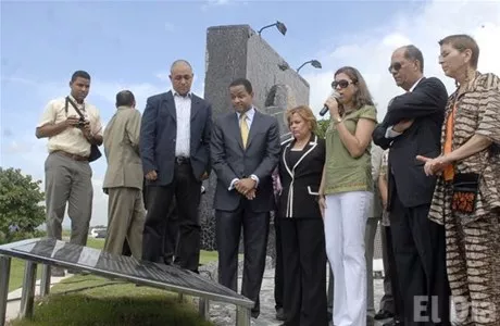 http://eldia.com.do/image/article/32/460×390/0/8E53FBF9-AB46-4E73-8AF8-640E05485E54.jpeg