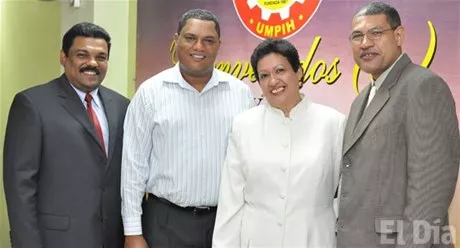 http://eldia.com.do/image/article/30/460×390/0/9EE17CA1-2ECE-4E11-B1CE-EBB3A39A9177.jpeg