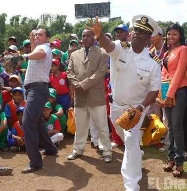 http://eldia.com.do/image/article/30/460×390/0/AE4F5FCE-1919-4A95-BBAA-082CE030B334.jpeg