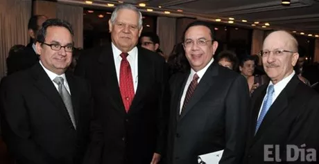 http://eldia.com.do/image/article/30/460×390/0/EB404593-0FB2-45BD-9B33-D98B3E0C4DA5.jpeg